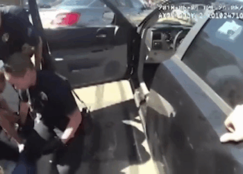 Girl Resistant to Physical Contact Gets Tased as Result #PoliceNews #HiddenCamera #criminal #bodycampolice #policechase #cops #usa V0909 019 Part 2
