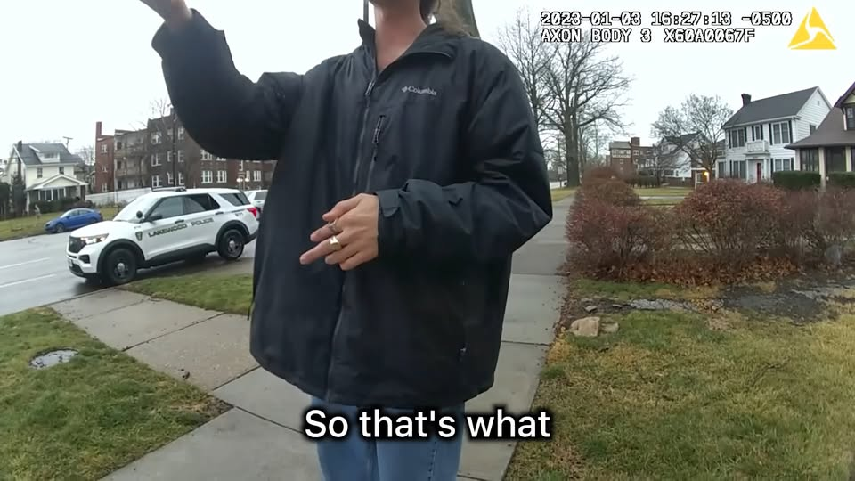 Credit Card Scammer vs. No Nonsense Cop V2209 033