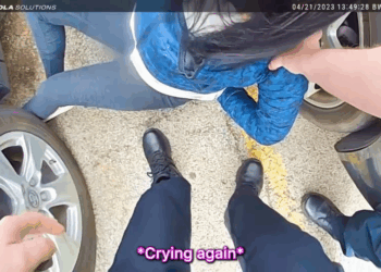 People Who Door Ding Cars Are V2209 041