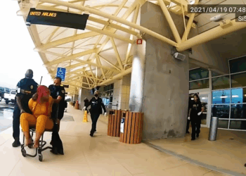 Sassy Yorker Fights Airport Police V2209 002