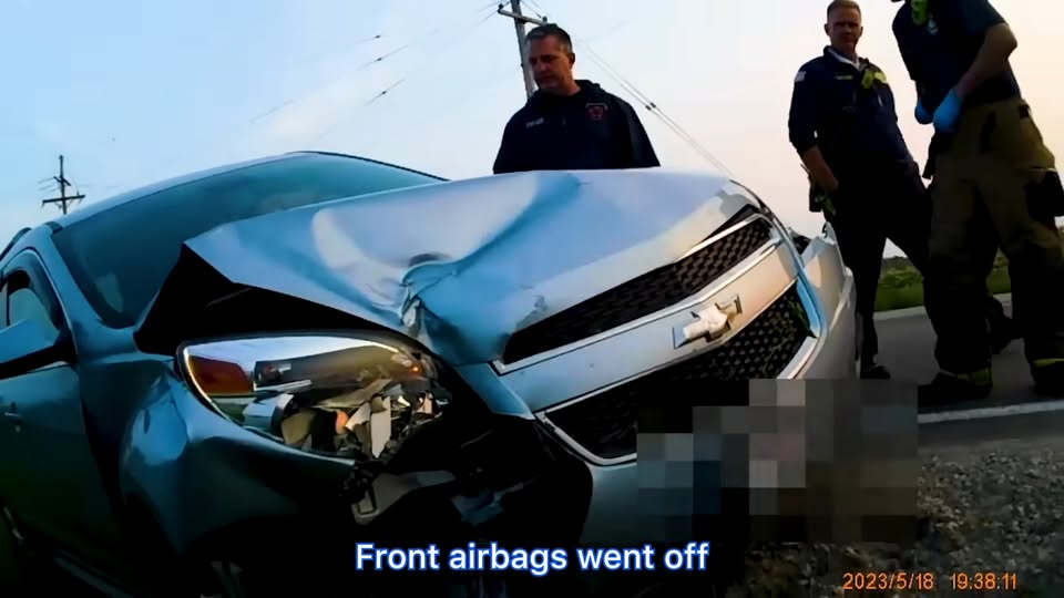 Grown Ass Man Needs His Mom on Traffic Stop V2209 045