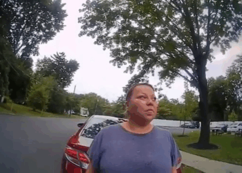 Repeat Offender Alcoholic Mother Arrested Second Time Month Bodycam DUI Arrest #bodycamera #bodycampolice #police #DUI #DWI #cops #usa V1709 012 Part 2