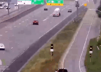 Wrong Way to Flee Police (Aug. V0409-046