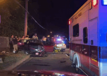 Car flies past Sheriff at 140mph (Live on Patrol Breakdown) V0409 050