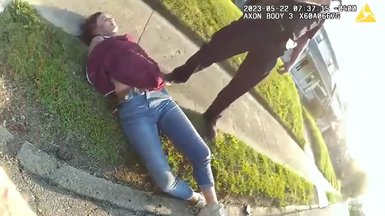 Police Knew He Was Hiding Something #bodycamera #bodycampolice #policechase #DUIarrest #policenews #cops #usa V2808 042 Part 2