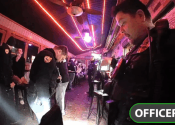 Here Why You Shouldn Shoot Into Crowded Bar V0409 014