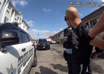 Hostage Attempt Ends in Arrest Intense Body Cam Moment V1110 002