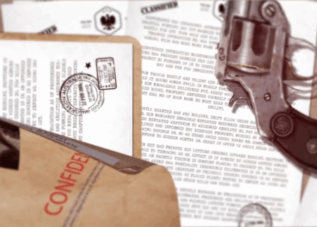 Karen Goes INSANE After Calling Cops On Her Mom V1110 061