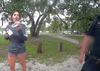 Cops Massively Outnumbered in Teen Fight V2010 032