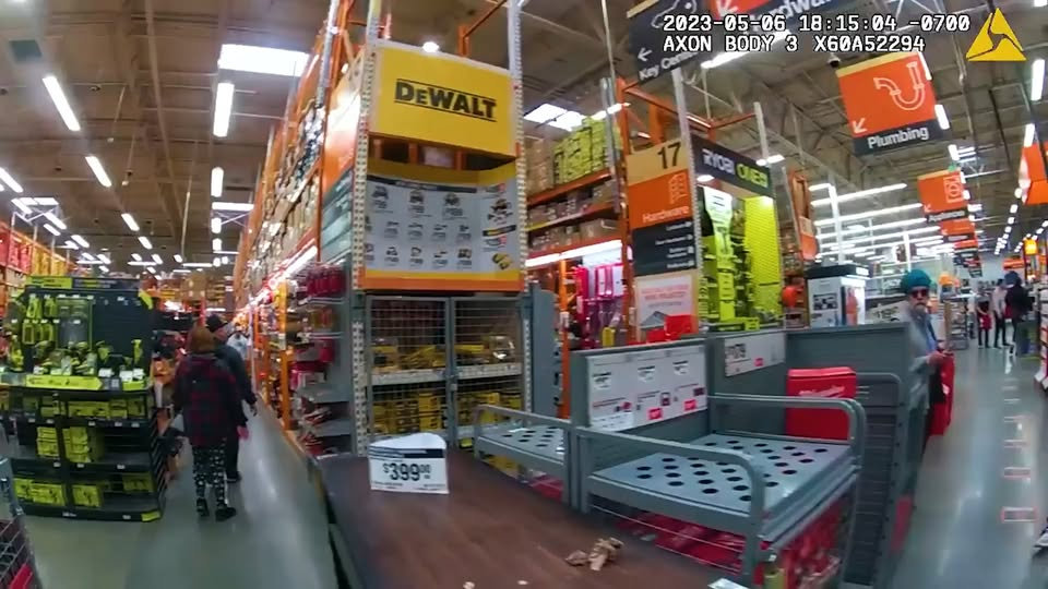 Shoplifter Gets Surprise of Her Life V0210 004