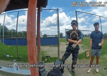 Trashy Nutcase Liar Queen Attitude Tries to Outsmart Cops, Gets Dose of Reality Instead! V2209 025 Part 2