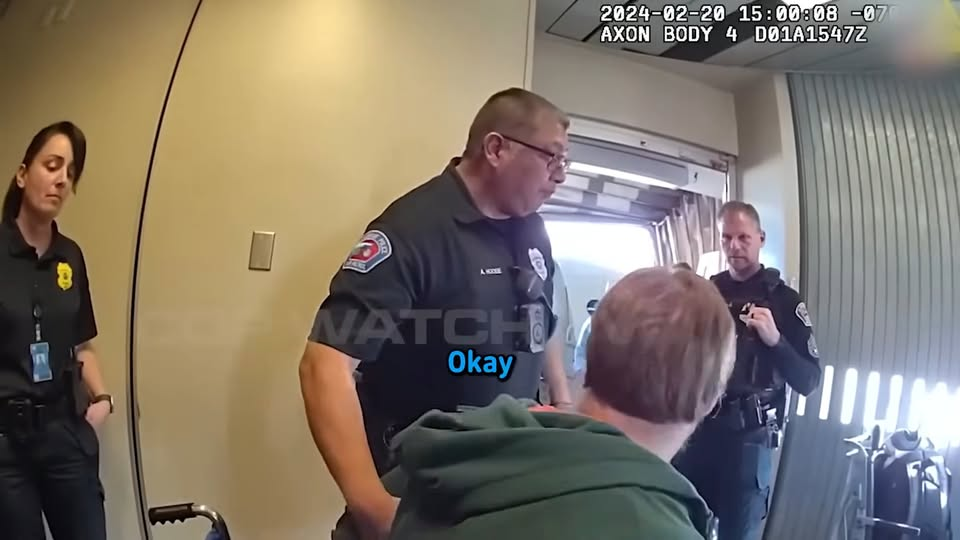 When Airport Karens Get Kicked Off Plane V2111 046 Country Living