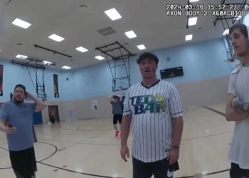 When Cops Save Lives Last Moment V2111 035 Farmhouse