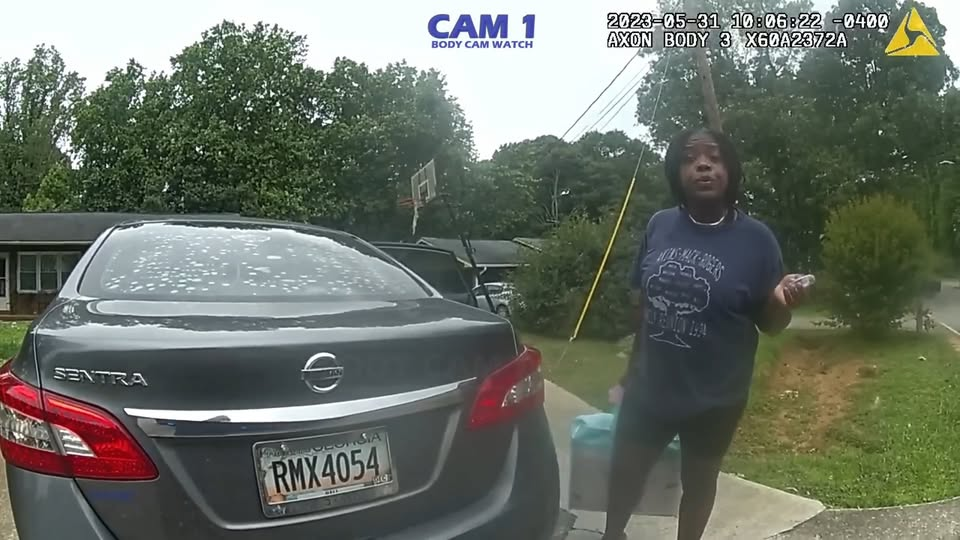 Driver Thinks Giving Cops Attitude will Prevent Traffic Ticket V1311 025 Hyundai