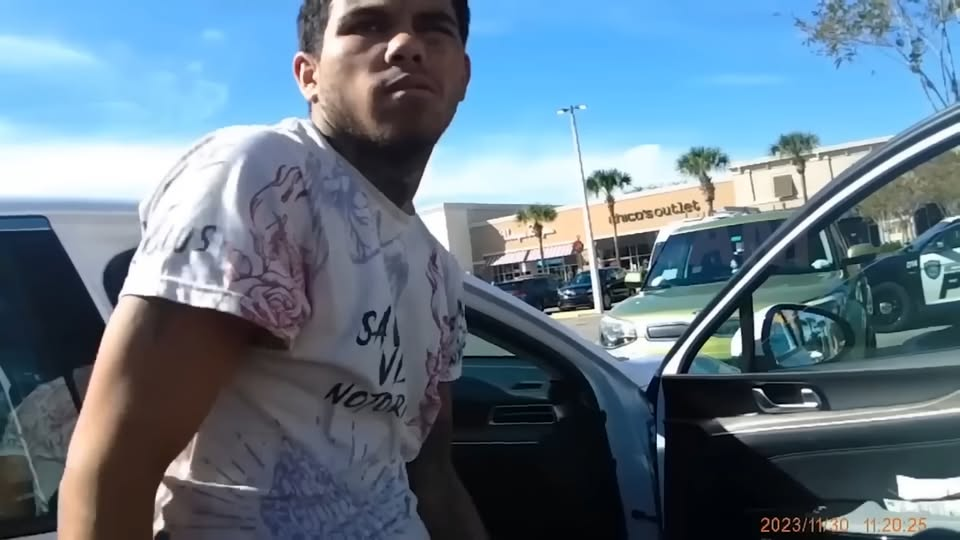 Cops Make Most Horrifying Discovery Of Their Lives V2111 010 Farmhouse