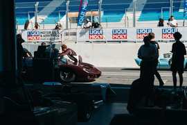 Fitness Model Has Complete Meltdown Before Drop-Kicking Police Officer - Image 4