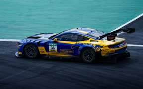 Fake Thug Has a Racist Meltdown Then Cries Like a Baby After Cuffs Are Slapped On - Image 2