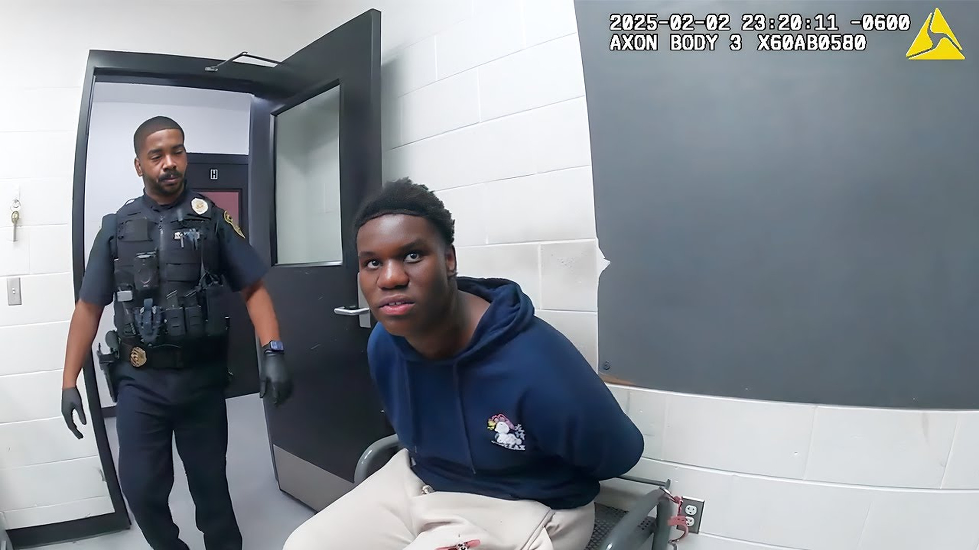 Teenager Attacks Entire Family After Taking Fake Drugs for the First Time - Image 1